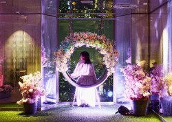 「花粉を気にせずお花見！池袋の展望台で「空中さくらまつり」開催。夜景×夜桜も絶景」の写真