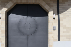 右側の認証リーダーに注目！