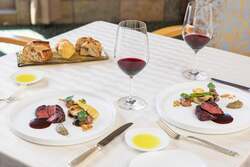 「【東京ディズニーシー】食で世界を巡る祭典が開催！レミーの新メニューや限定グッズも」の写真