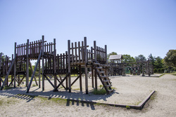 「砦広場」（画像： 3Pac / PIXTA）