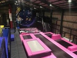 「【2026】愛知・名古屋の人気トランポリンパーク15選｜大型施設＆雨の日もOK」の写真