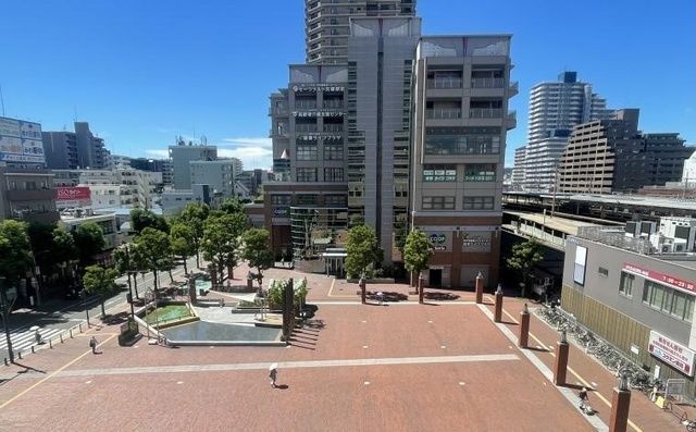 兵庫駅前広場で開催