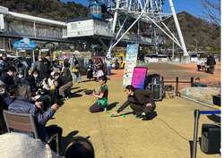 大道芸人によるパフォーマンス