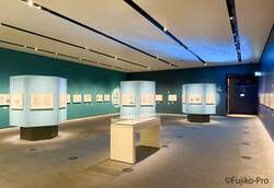 海底をイメージた展示室