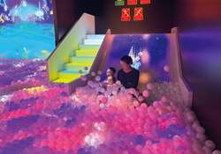 「最新デジタルの砂遊びやボールプールに夢中！次世代型パークが熊本に2026年4月誕生！」の写真