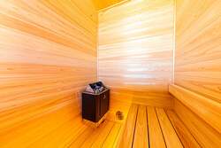 「閉園後の動物園をカートで探検！東武動物公園の隣に埼玉県最大級のグランピングOPEN」の写真