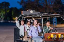 「閉園後の動物園をカートで探検！東武動物公園の隣に埼玉県最大級のグランピングOPEN」の写真