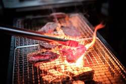 「サウナやドッグランも！1万平米に5棟だけの完全プライベートグランピングが宮城蔵王に」の写真