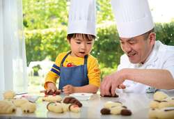 「100旒の鯉のぼりと雲海が共演！一流マジックや採蜜体験で特別なGWを ホテル椿山荘東京」の写真