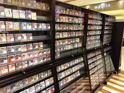 「駅徒歩1分！ポケモンカードやガンプラが充実の「遊べるホビー店」が松戸に新オープン」の写真