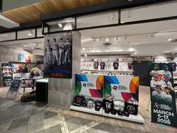 「WBC開幕！大谷翔平の1億円ユニフォームや黄金像が見られる！注目スポット＆イベント」の写真