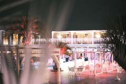 「約2万球の桜色イルミとシャボン玉！　春のキラナガーデン豊洲で入場無料イベント続々」の写真