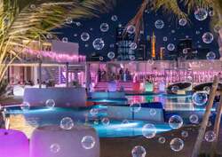 「約2万球の桜色イルミとシャボン玉！　春のキラナガーデン豊洲で入場無料イベント続々」の写真