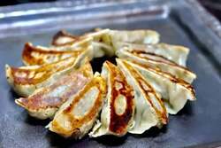 eight one cafe「淡路島 島ぎょうざ」(兵庫)