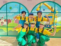 「トーマスの音楽祭が富士急ハイランドで開催！　ダンス・迷路・ぬりえで子供が大喜び」の写真