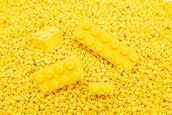 顆粒とレゴブロック