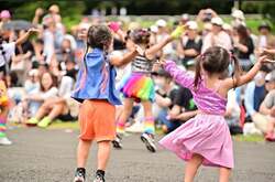 「愛犬OK！つま恋で「桜×キッチンカー」の祭典　ワークショップや未来の移動手段体験も」の写真