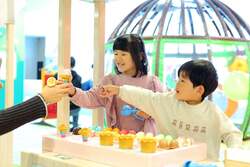 「0歳無料＆大人は100円！　巨大な「地球の遊び場」が愛知・一宮のイオンに初上陸！」の写真