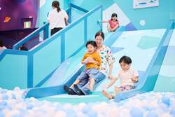 「0歳無料＆大人は100円！　巨大な「地球の遊び場」が愛知・一宮のイオンに初上陸！」の写真