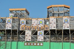 「【2026最新】九州・沖縄のおすすめ巨大迷路＆立体迷路4選！アスレチック要素＆屋内も」の写真