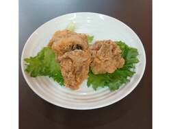 「塩ザンギ」（ナマラザンギ）