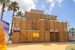 高さ約12mの立体迷路「デテミーヤ」