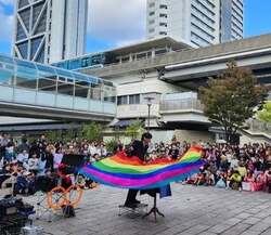 「1,000基のランタン＆超大型エア遊具も！昼も夜も1日遊べるお祭りが和歌山城で開催」の写真