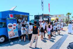 「海辺の焚き火や光線銃バトルも！入場無料のアウトドアイベントが大阪・泉南で開催」の写真