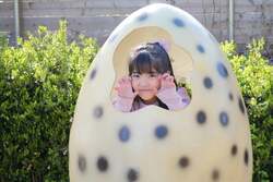 「入園無料のソレイユの丘に「恐竜島」が出現！発掘体験やフォトスポットで春休みを満喫」の写真