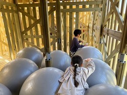 “Vamos（バモス）＝行こう！”を合言葉に、大冒険に出発！