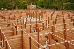 1,200平方メートルの迷宮出現！