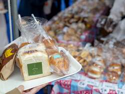 「入場無料！100店超のパンが集結＆パン食い競走も、名古屋で親子最高のパン体験を」の写真