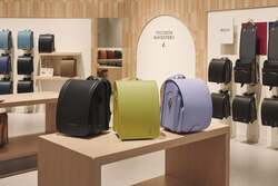 「2027年入学のラン活始動！土屋鞄が人気色発表　黒の進化や白が急浮上！新定番カラーも」の写真