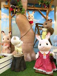 「シルバニアの新施設が塩尻に誕生！ブドウの巨大フォトスポット＆限定クラフト体験も」の写真