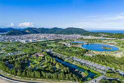 「甲子園18個分の遊び場で子供の宿泊無料!?　兵庫・赤穂の公園グランピングがお得すぎ！」の写真