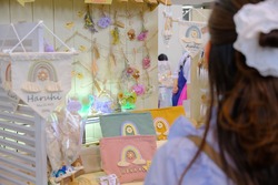 「小学生以下は無料！ 親子でものづくりに没頭できる巨大ハンドメイドマルシェが博多で」の写真