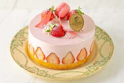 苺チョコクリームのホールケーキデコレーション