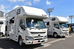 「グルメ抽選会やキッズ遊具も！ 入場無料で1日遊べるキャンピングカー祭がGWに川崎で」の写真