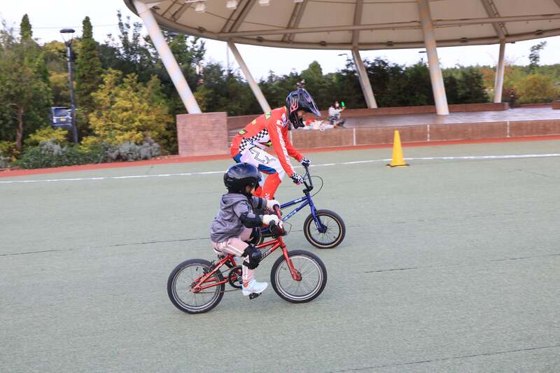 専門スタッフが指導しながら体験をサポート