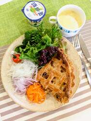 マグレガーおじさんのプレート 2,200円（ファーマーズキッチン・限定8食）