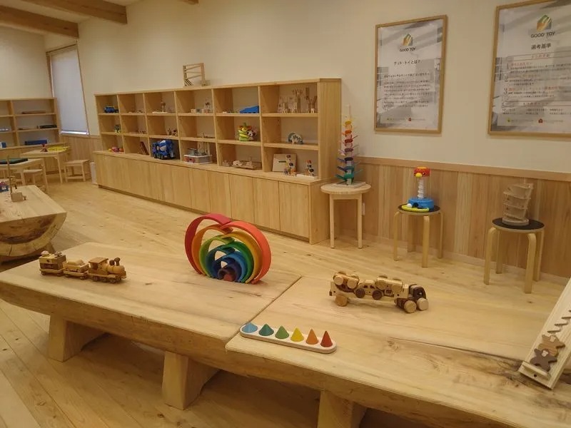 3歳未満の子供が遊べる木育ひろばもあります