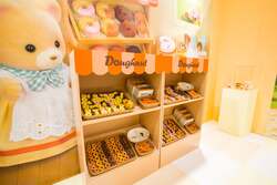 「シルバニアのお家が巨大化!?　南知多おもちゃ王国で限定イベント！ドレスで記念撮影も」の写真