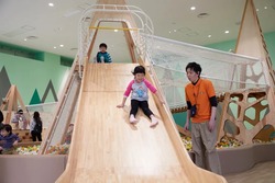 全身を使って遊べる「もりのあそびば」