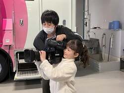 中継車見学の様子