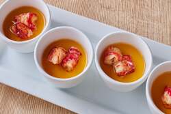 オマール海老と雲丹のロワイヤル