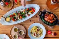 「小学生以下無料！世界の調味料をかけて食べる食育イベントが横浜で開催　お土産も♪」の写真