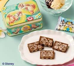 Disney SWEETS COLLECTION by 東京ばな奈 チップ＆デール/バニラチョコレートサンドスペシャル缶（12枚入）2,180円