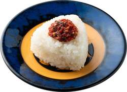 【新商品】梅かつおおにぎり（通常140円→100円）