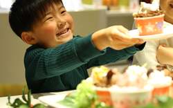 「GWはどうぶつケーキのプレゼントも！　スカイツリーを望む浅草のホテルで絶景ブッフェ」の写真
