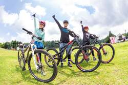 「マウンテンカートやMTB体験が充実！ふじてんリゾートが夏季営業　お得なセット割引も」の写真